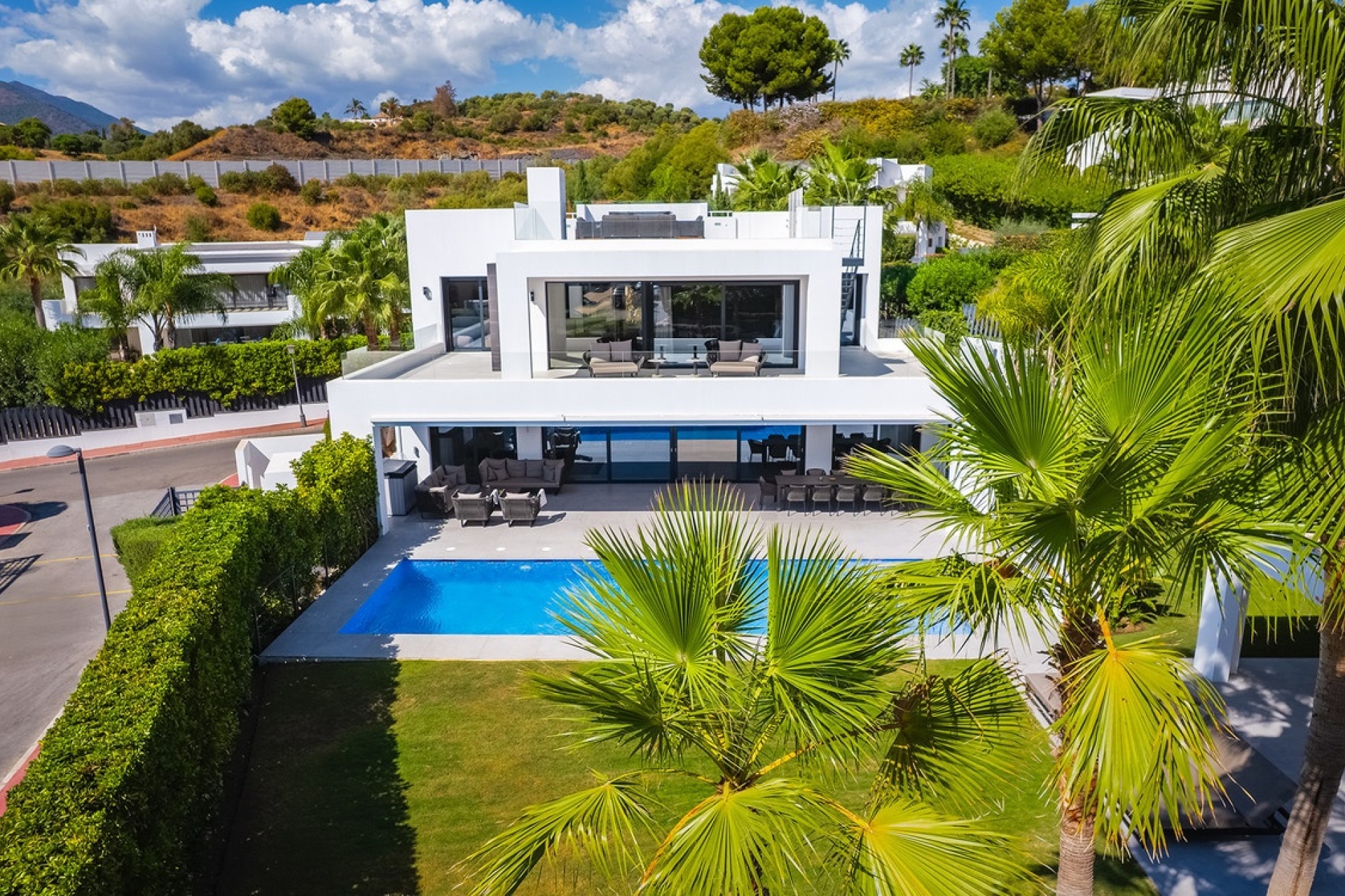 Resale - Villa - Marbella - Nueva Andalucía