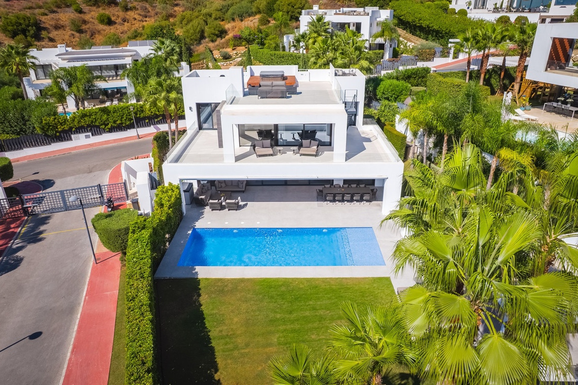 Resale - Villa - Marbella - Nueva Andalucía