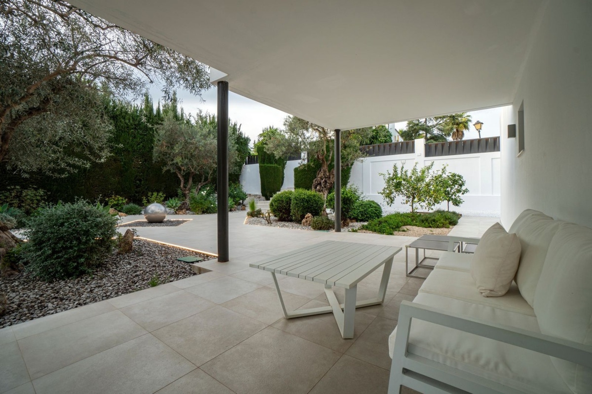 Resale - Villa - Marbella - Nueva Andalucía
