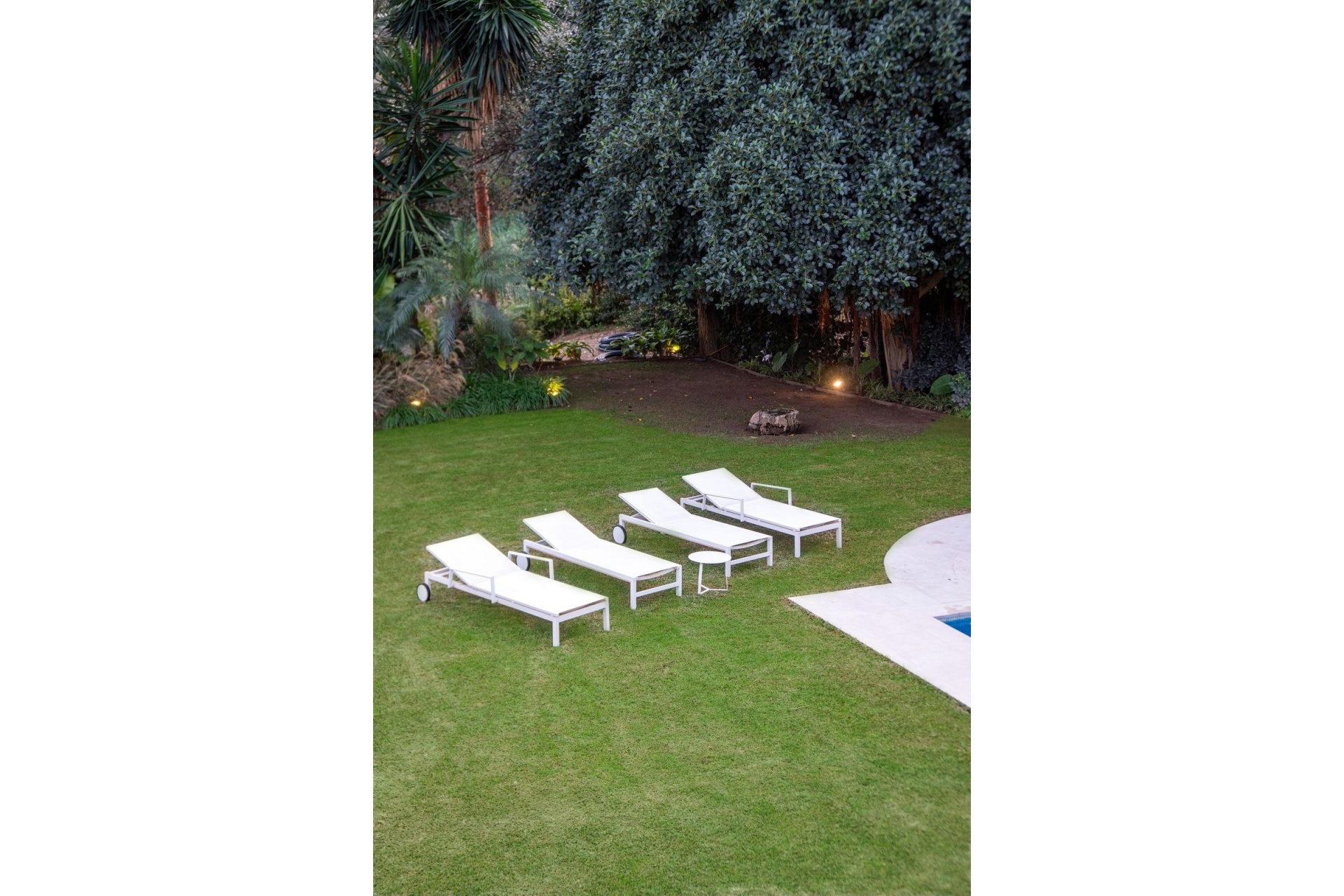 Resale - Villa - Marbella - Nueva Andalucía