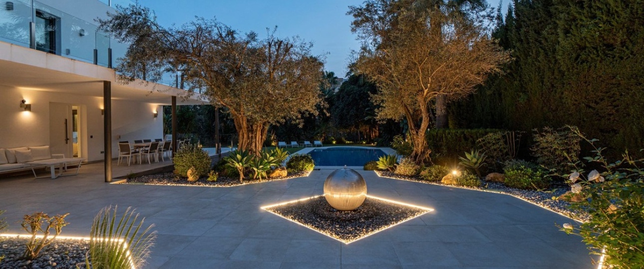 Resale - Villa - Marbella - Nueva Andalucía
