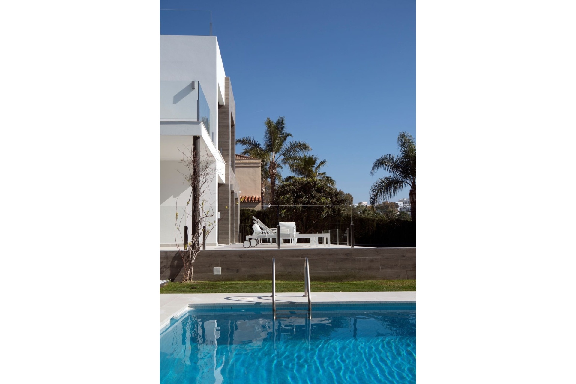 Resale - Villa - Marbella - Nueva Andalucía