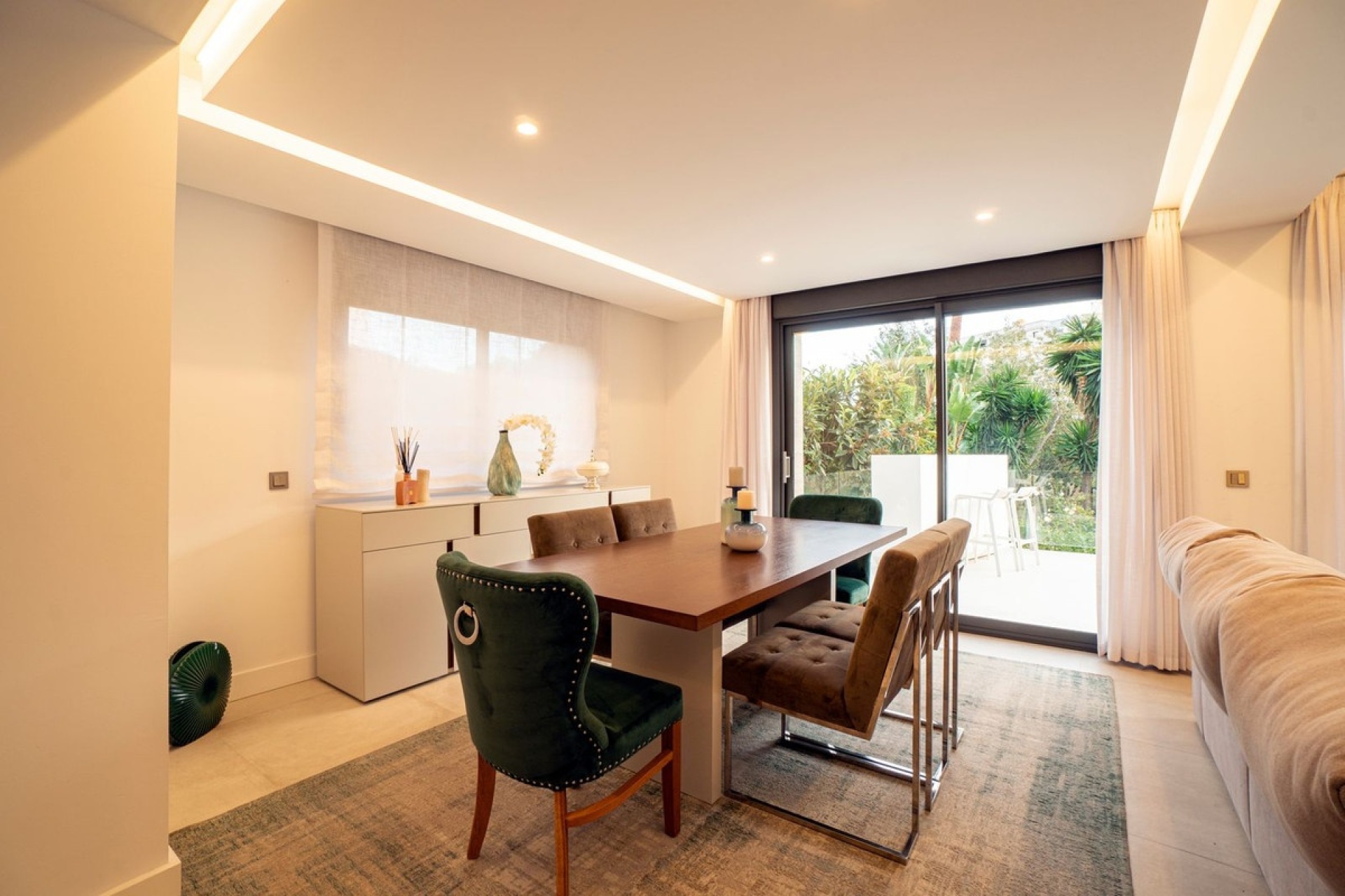 Resale - Villa - Marbella - Nueva Andalucía