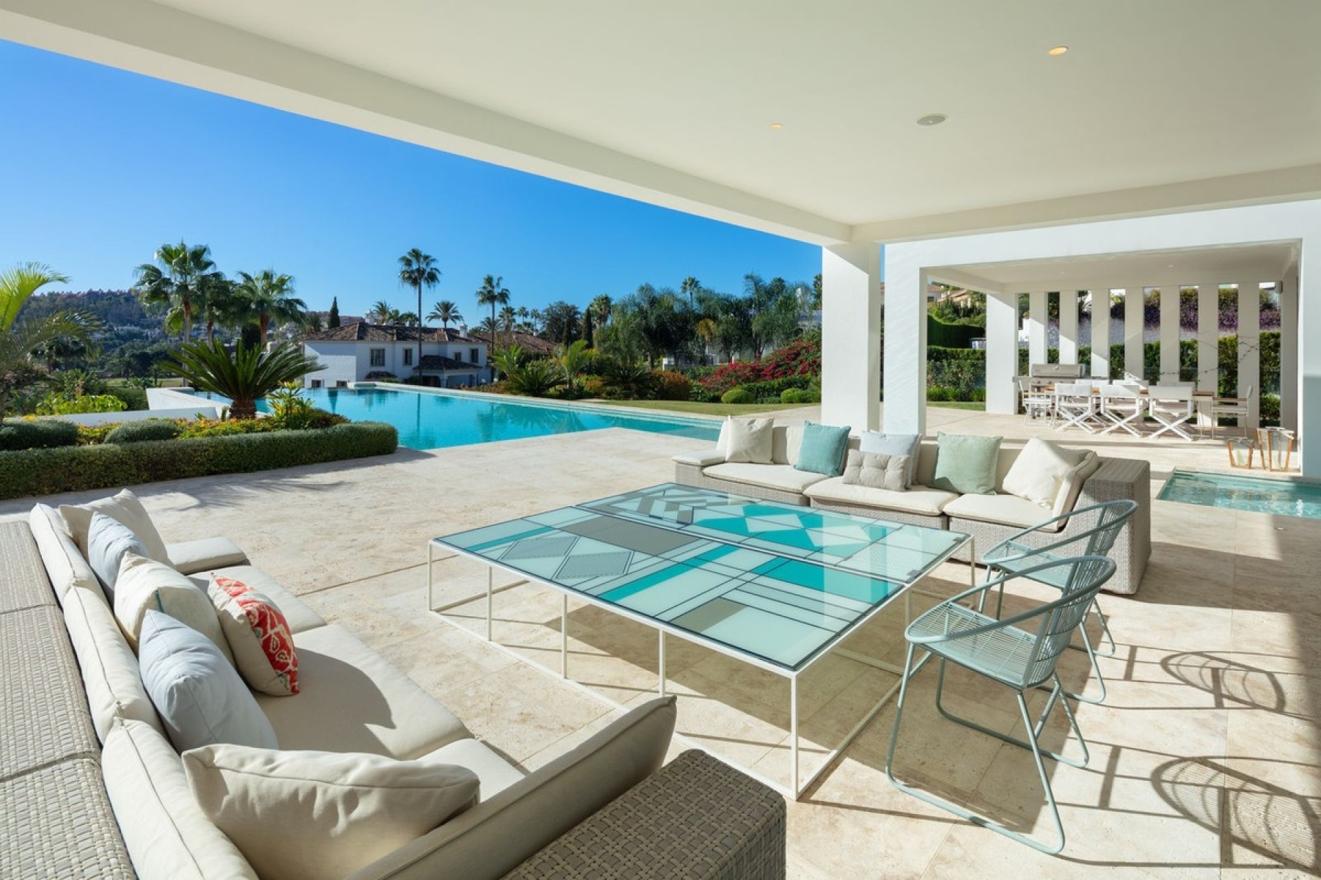 Resale - Villa - Marbella - Nueva Andalucía