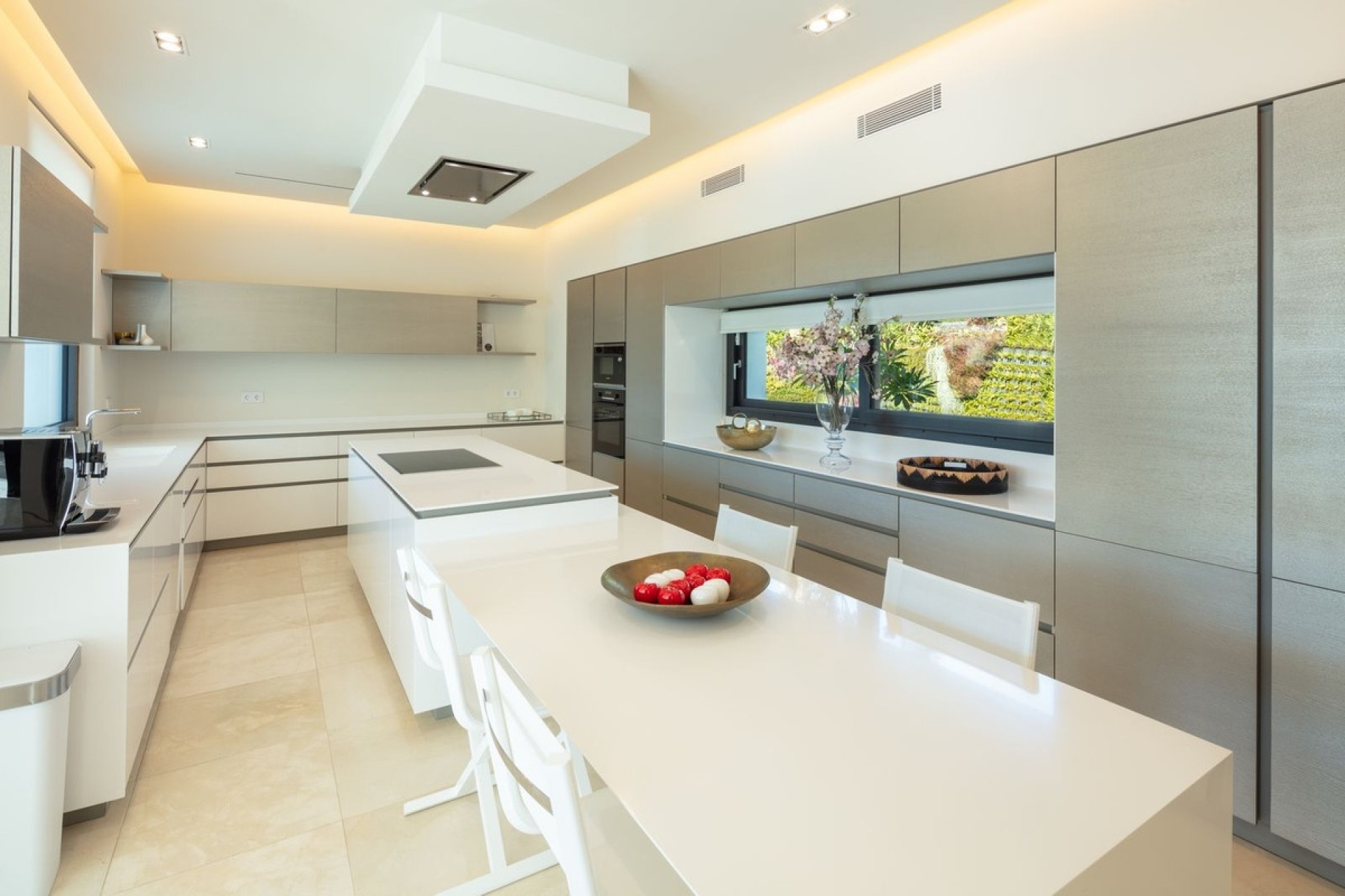 Resale - Villa - Marbella - Nueva Andalucía
