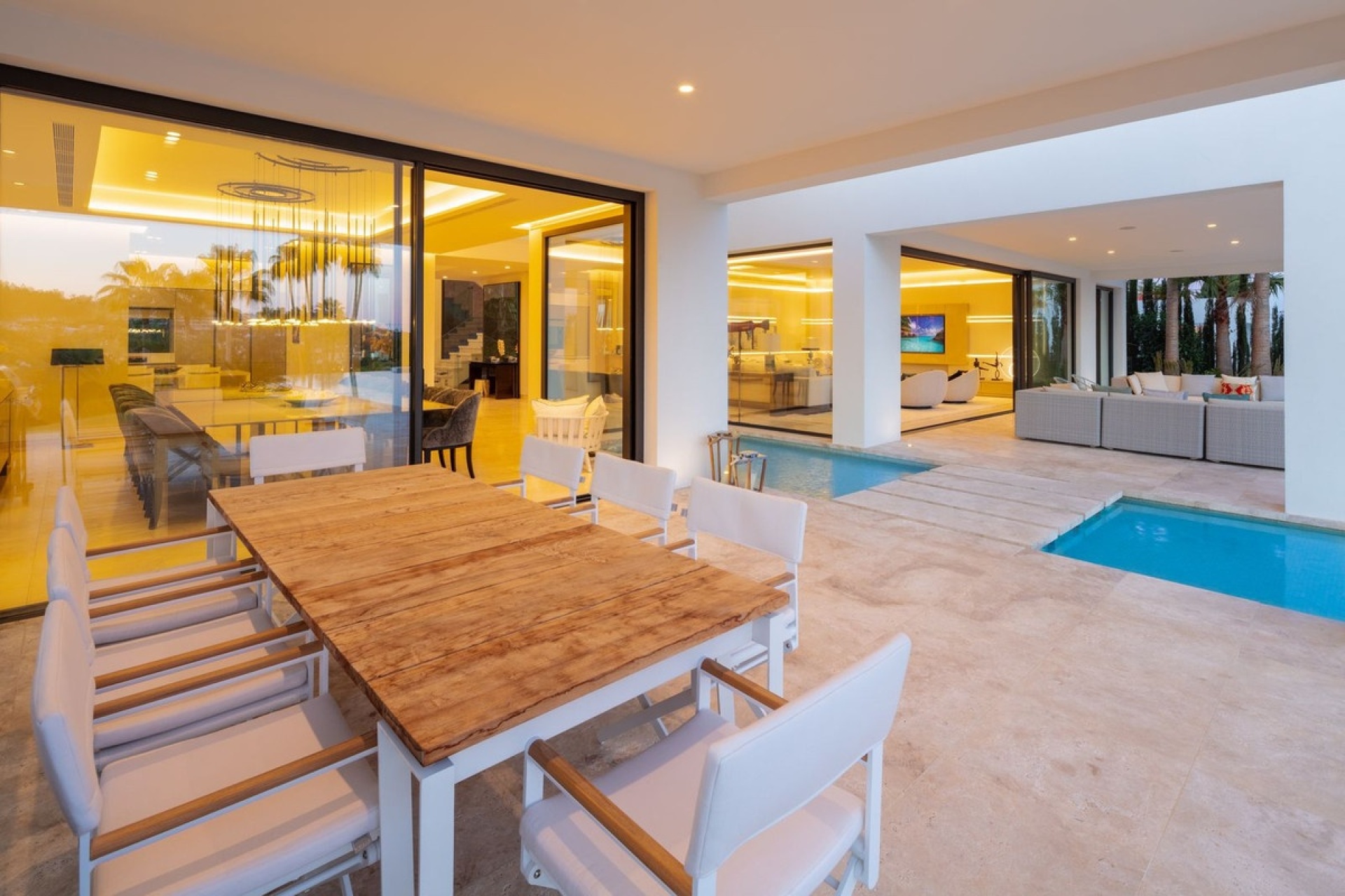 Resale - Villa - Marbella - Nueva Andalucía
