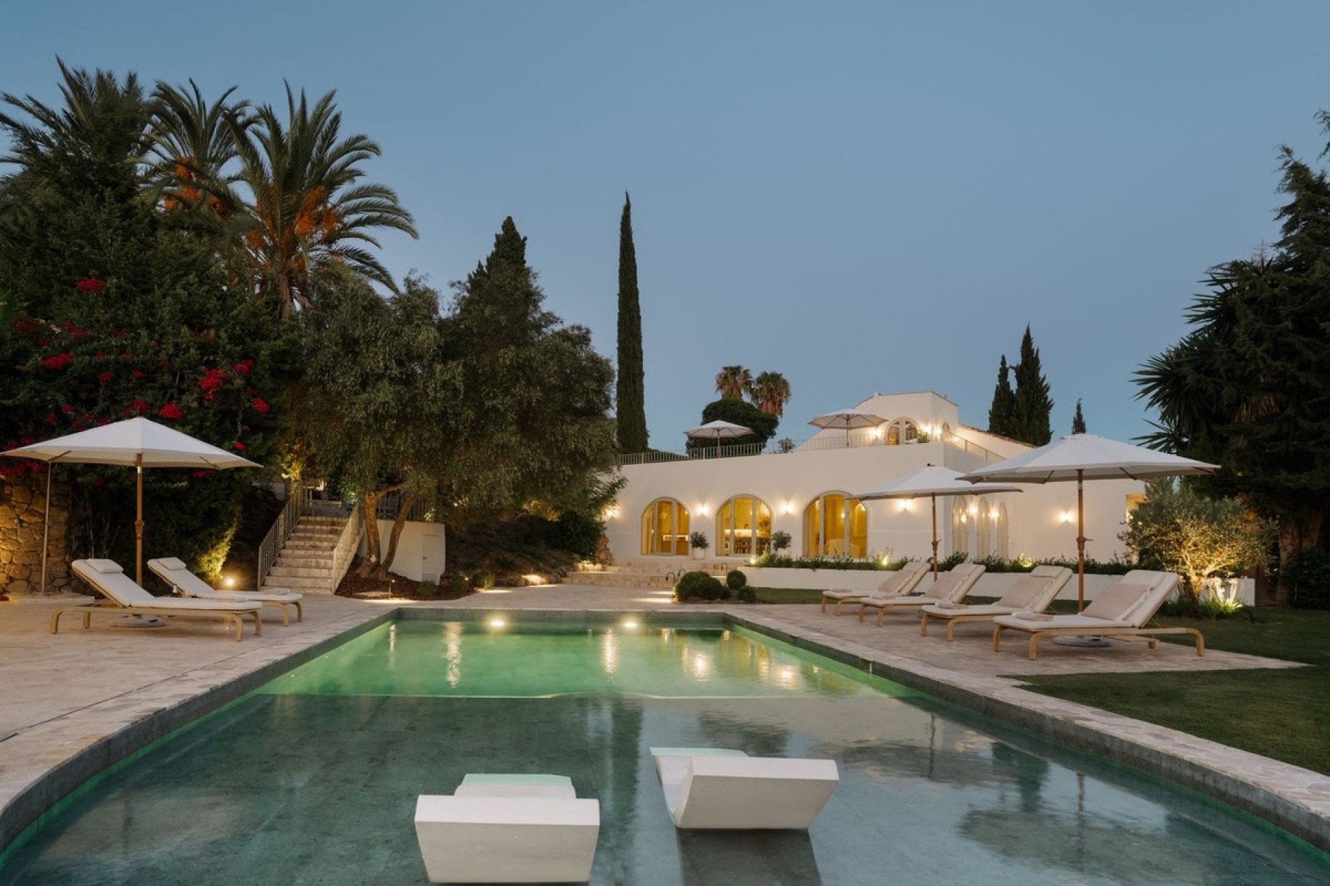Resale - Villa - Marbella - Nueva Andalucía