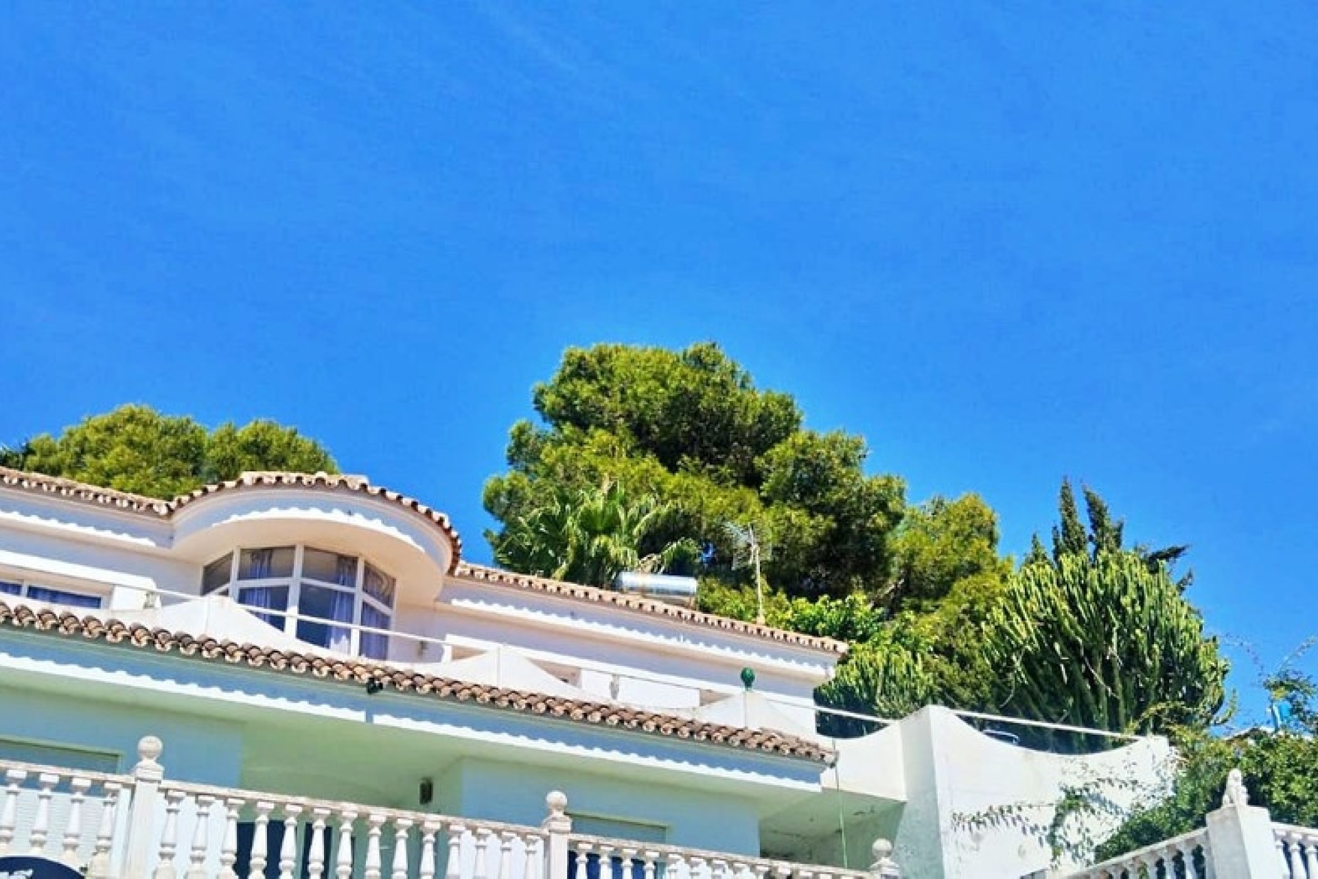Resale - Villa - Marbella - Nueva Andalucía