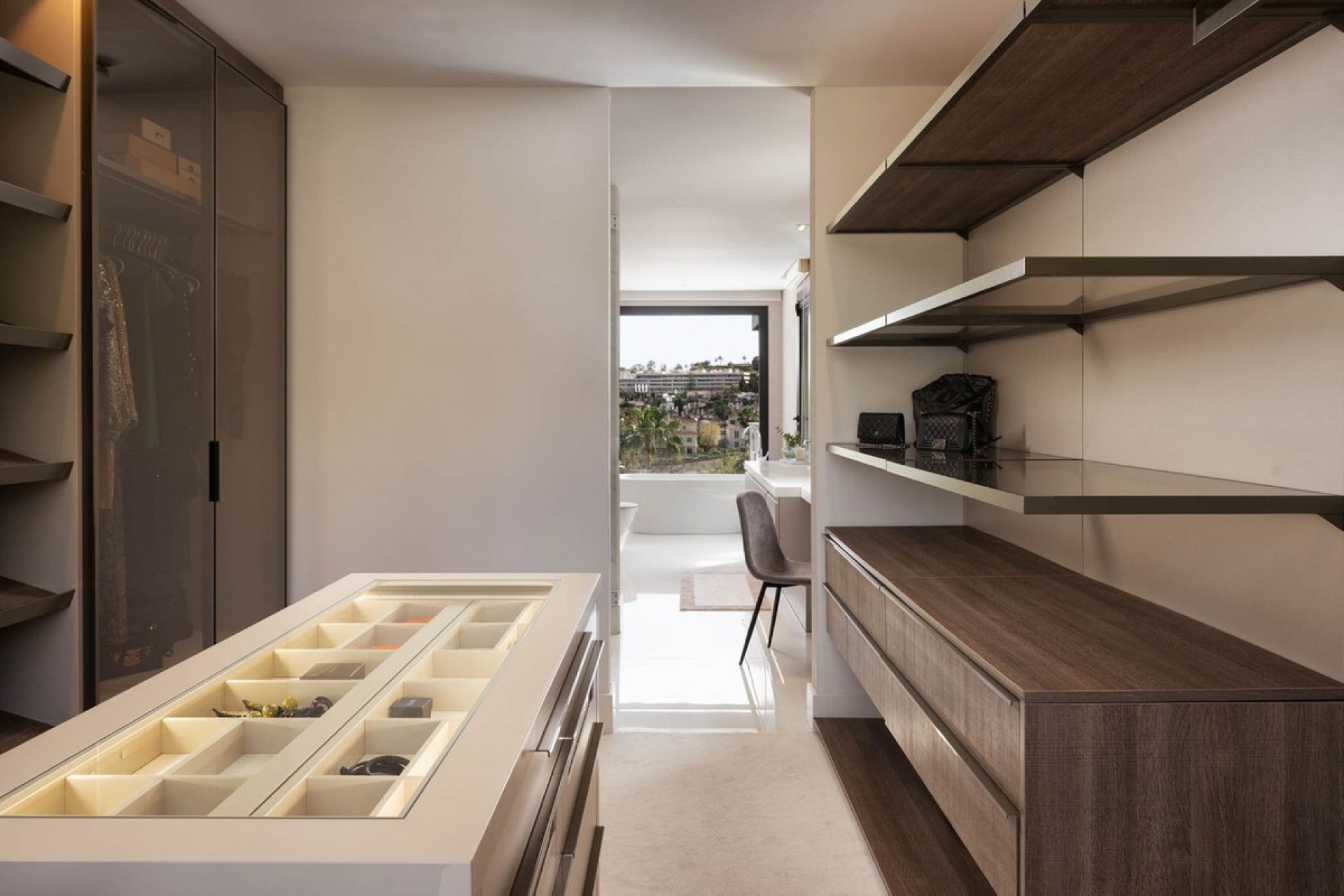 Resale - Villa - Marbella - Nueva Andalucía