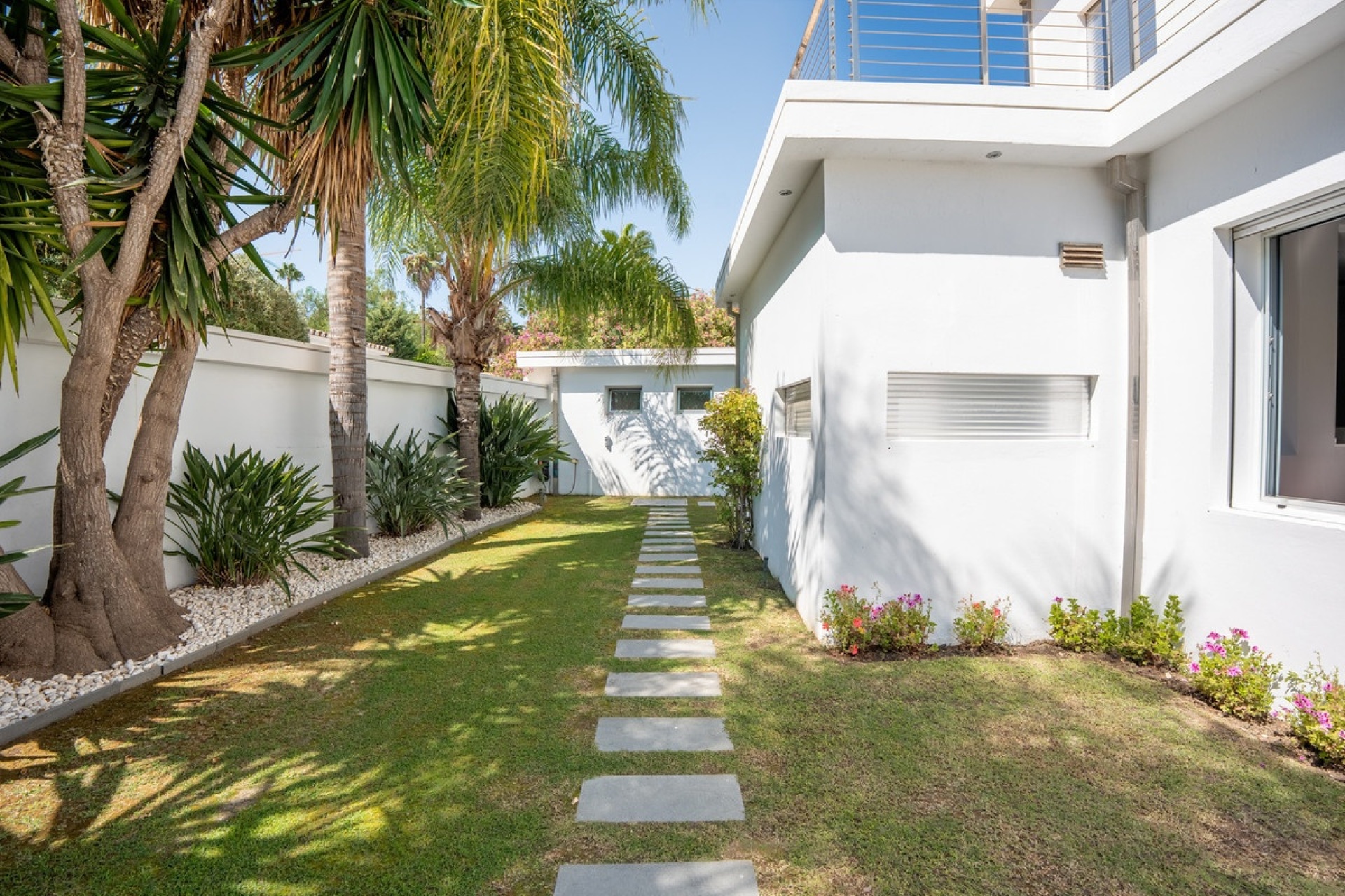 Resale - Villa - Marbella - Nueva Andalucía