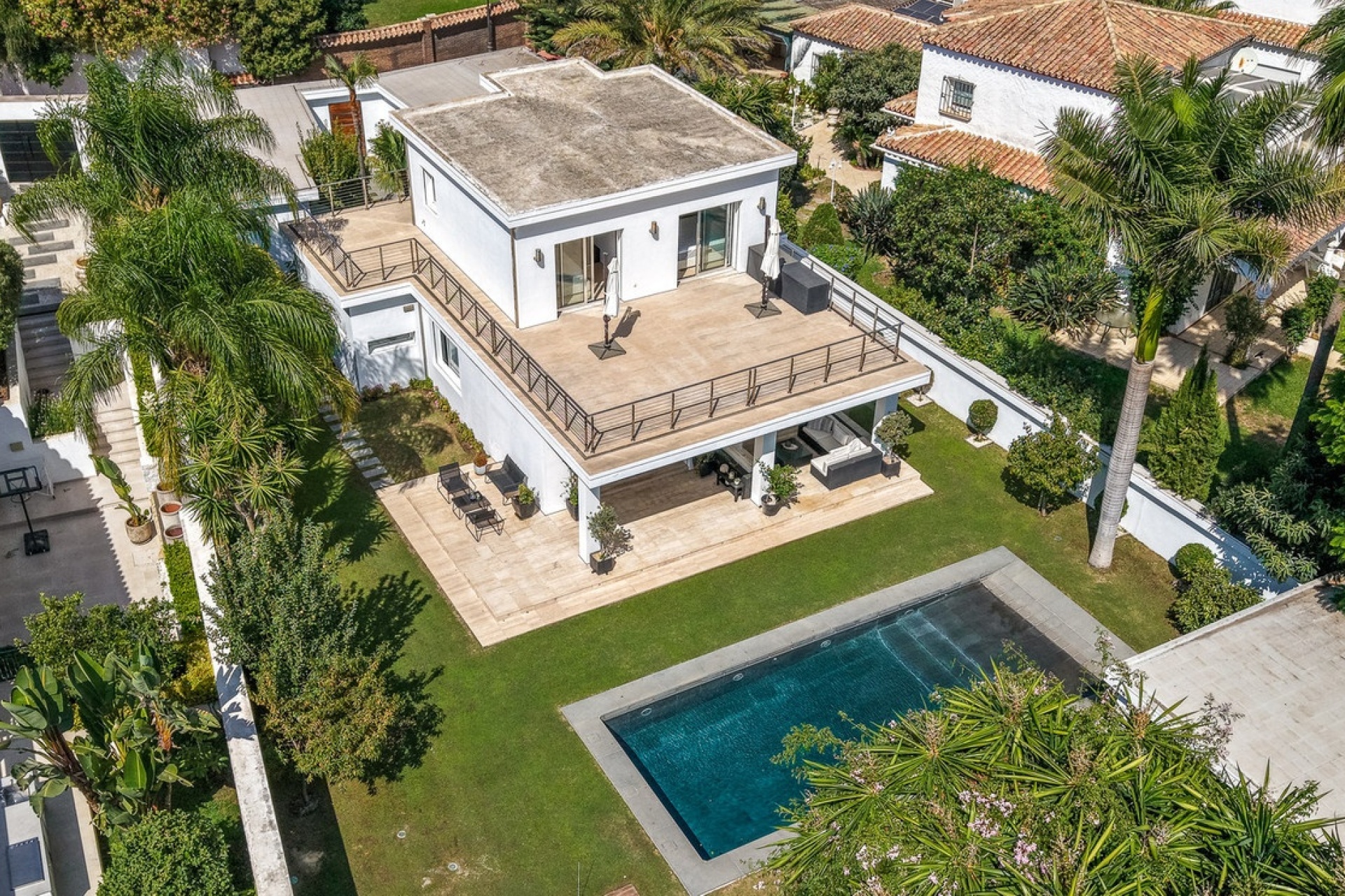 Resale - Villa - Marbella - Nueva Andalucía