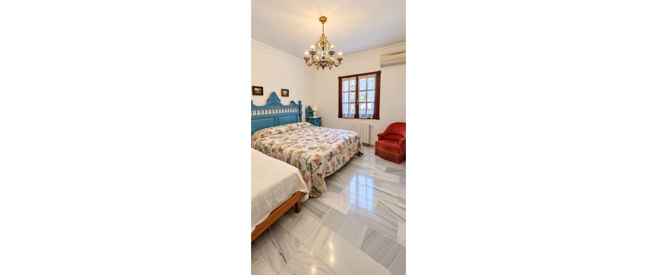 Resale - Villa - Marbella - Nueva Andalucía