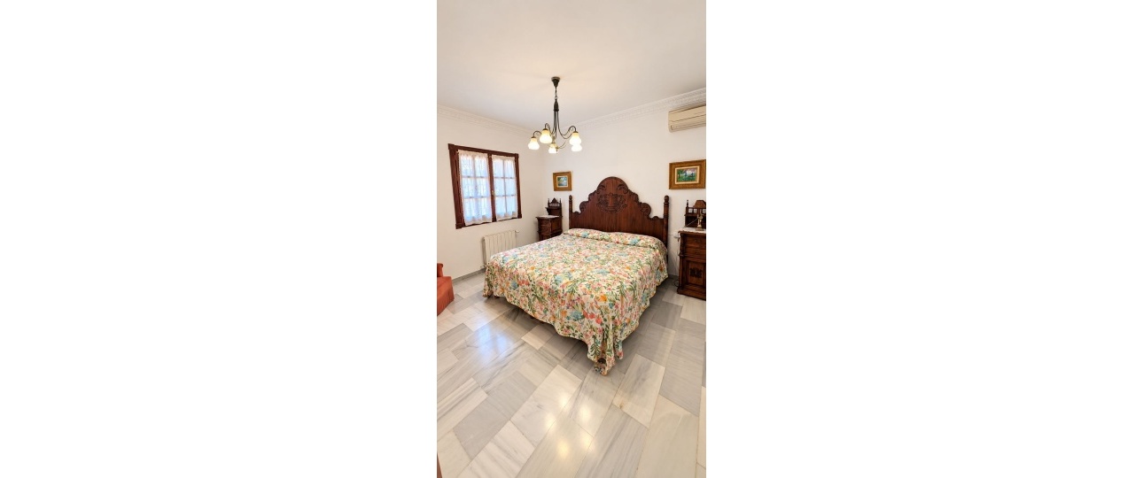 Resale - Villa - Marbella - Nueva Andalucía