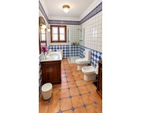 Resale - Villa - Marbella - Nueva Andalucía