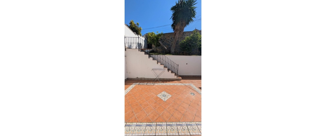 Resale - Villa - Marbella - Nueva Andalucía