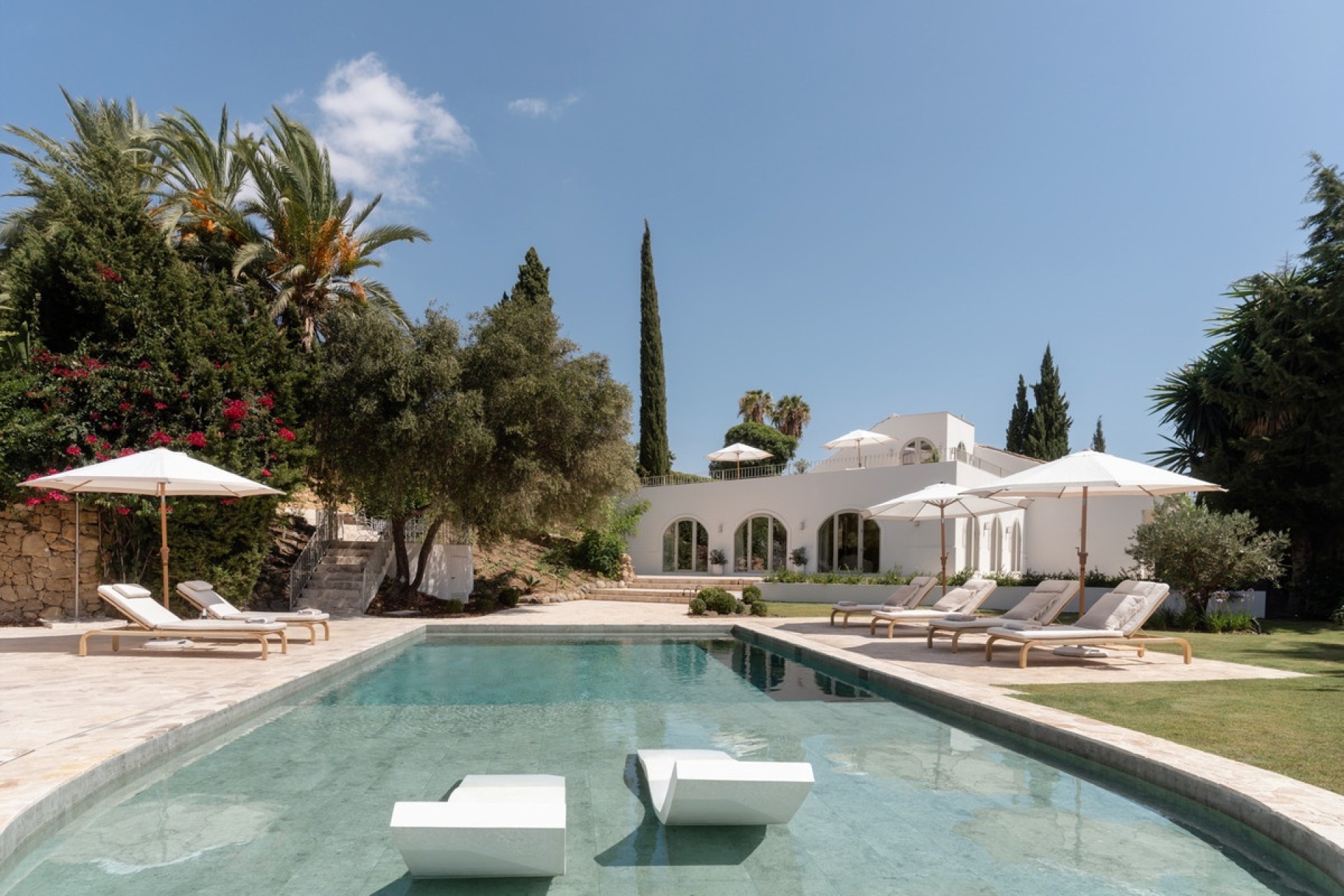 Resale - Villa - Marbella - Nueva Andalucía