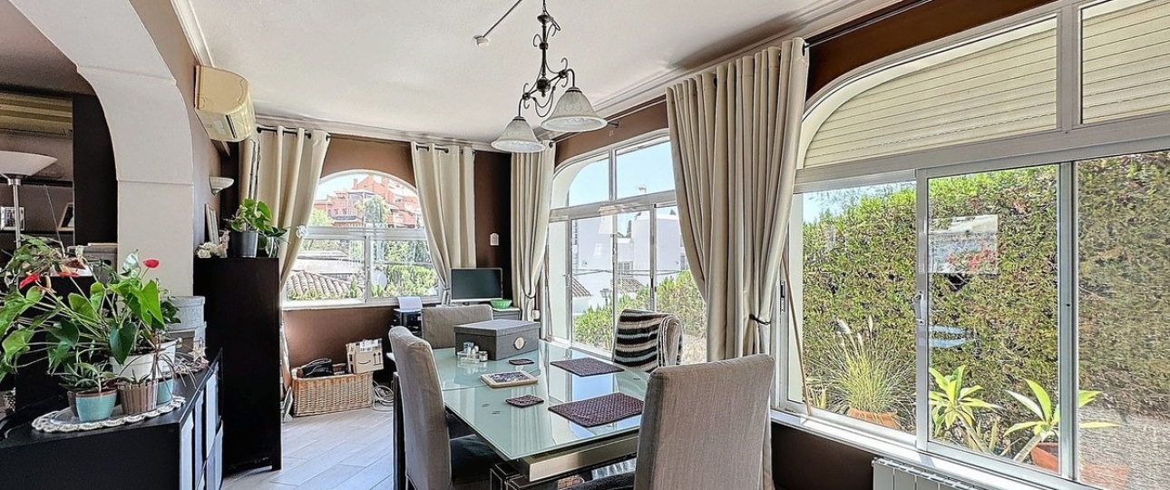 Resale - Villa - Marbella - Nueva Andalucía