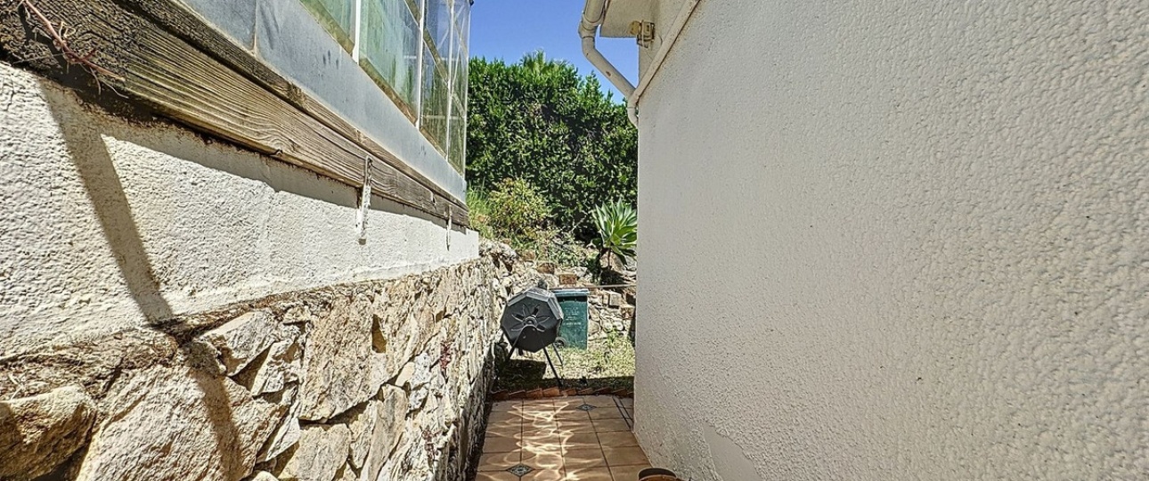 Resale - Villa - Marbella - Nueva Andalucía