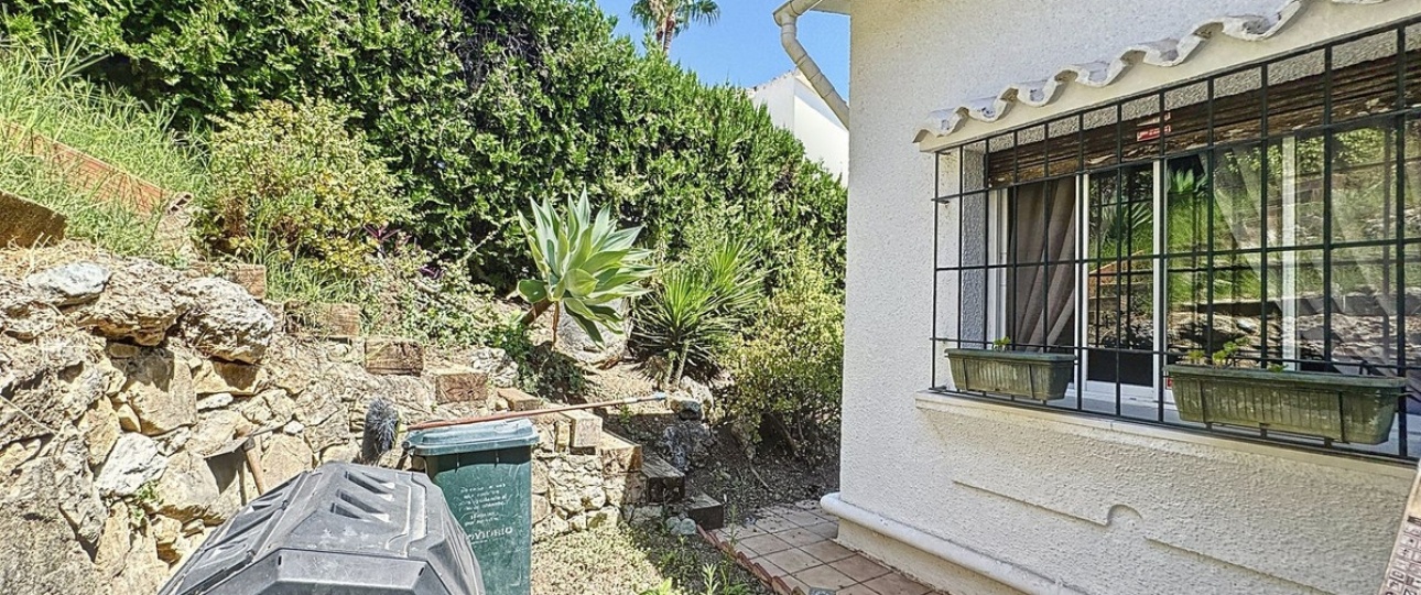 Resale - Villa - Marbella - Nueva Andalucía