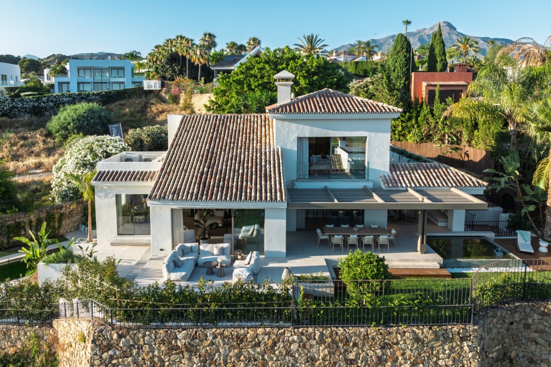 Resale - Villa - Marbella - Nueva Andalucía