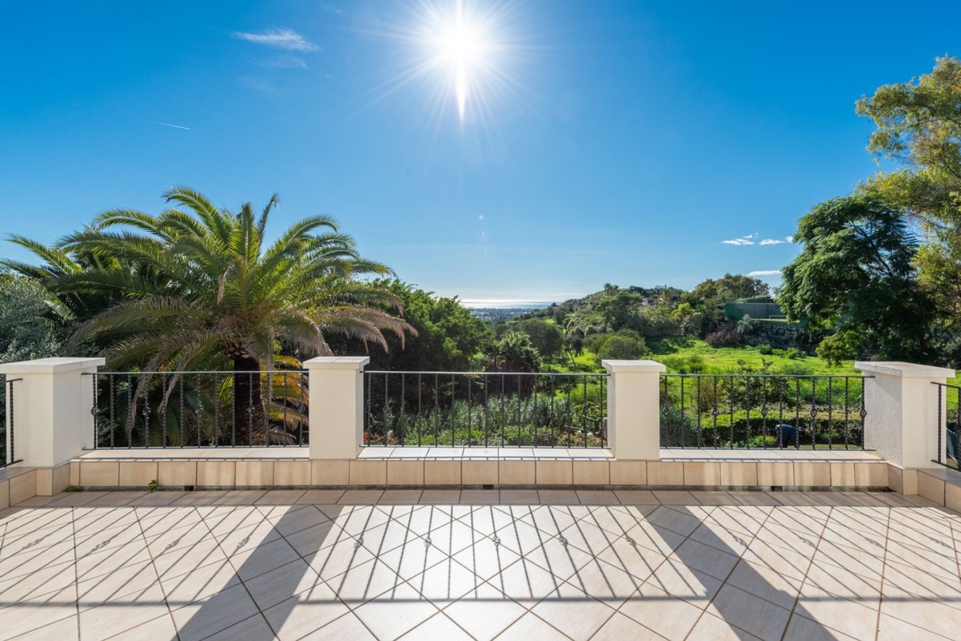 Resale - Villa - Marbella - Nueva Andalucía