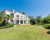 Resale - Villa - Marbella - Nueva Andalucía