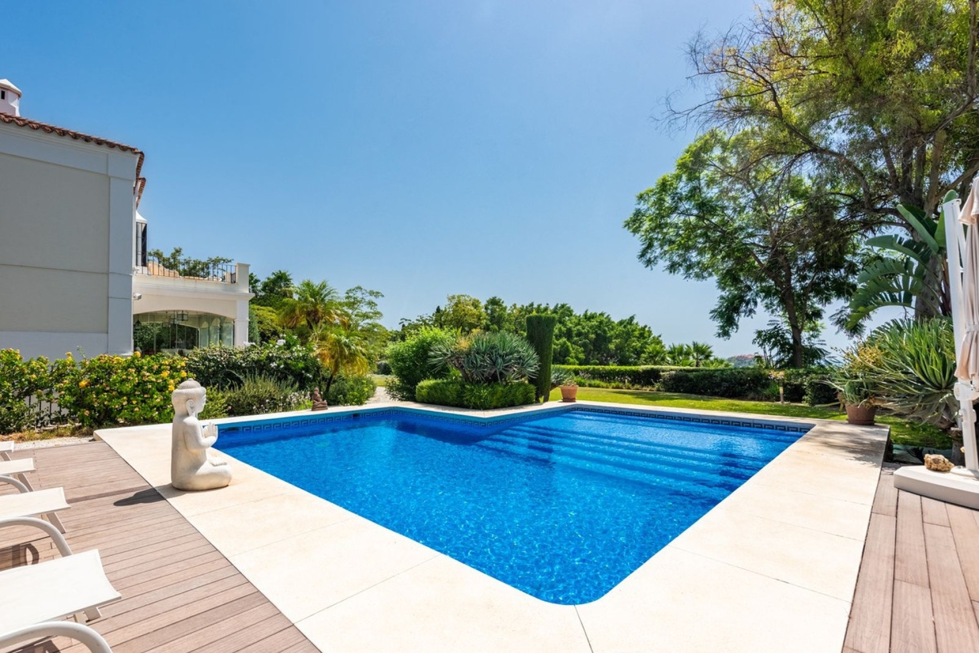 Resale - Villa - Marbella - Nueva Andalucía