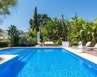 Resale - Villa - Marbella - Nueva Andalucía