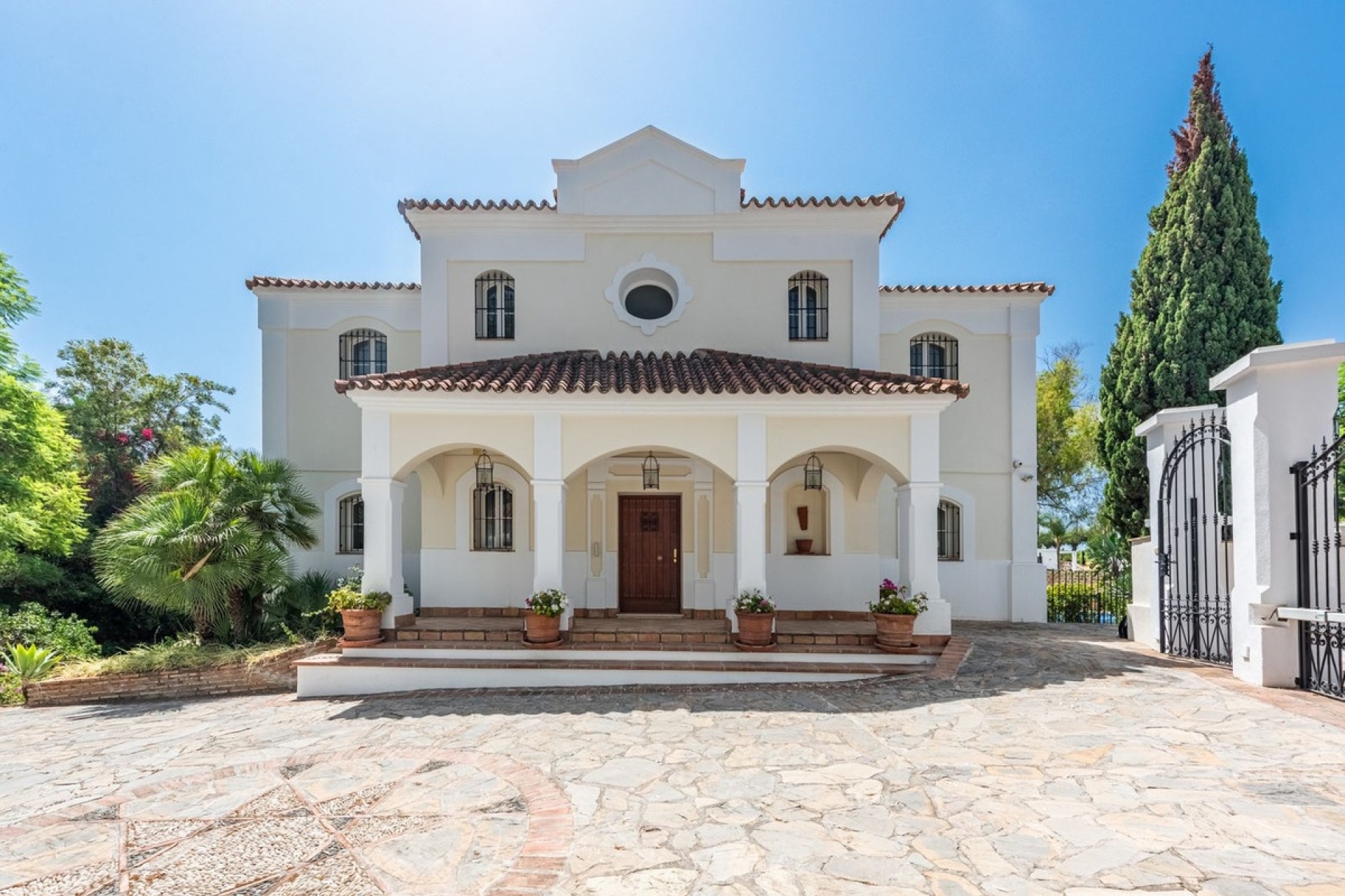 Resale - Villa - Marbella - Nueva Andalucía