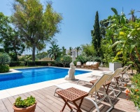Resale - Villa - Marbella - Nueva Andalucía