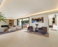Resale - Villa - Marbella - Nueva Andalucía