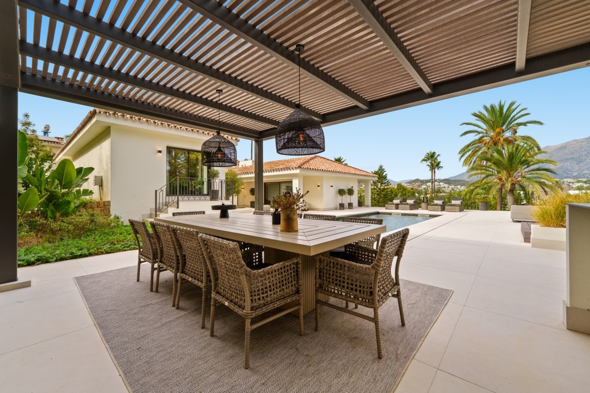 Resale - Villa - Marbella - Nueva Andalucía
