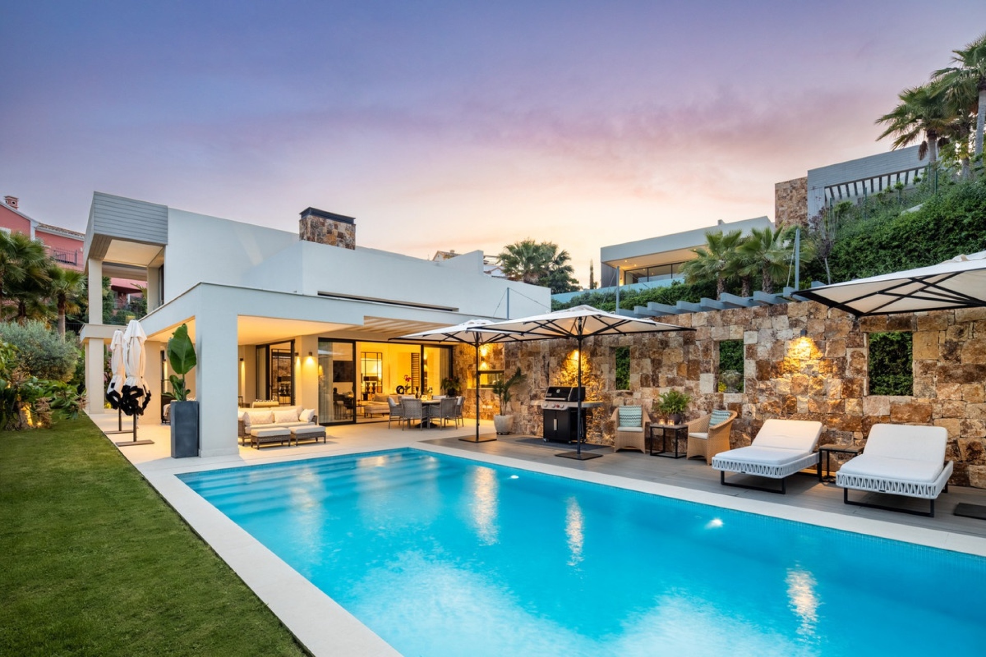 Resale - Villa - Marbella - Nueva Andalucía