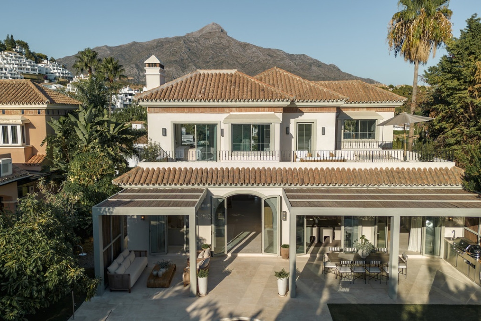Resale - Villa - Marbella - Nueva Andalucía