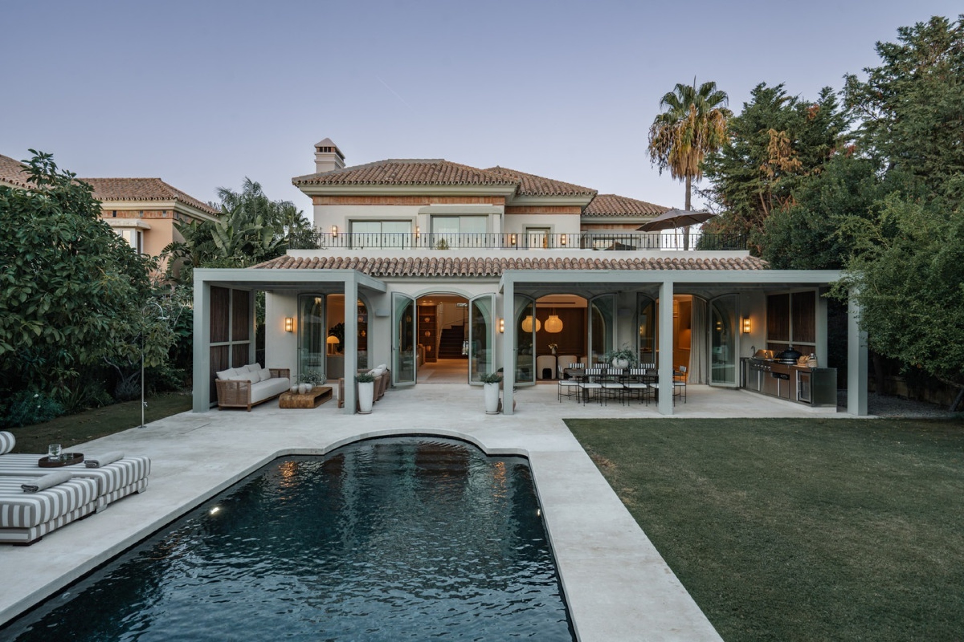 Resale - Villa - Marbella - Nueva Andalucía