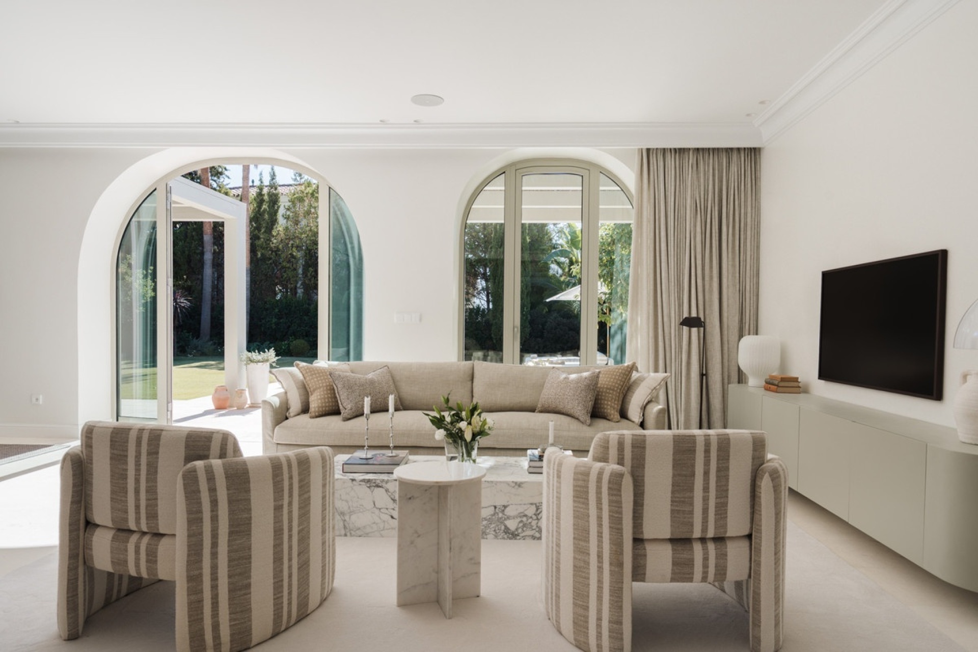 Resale - Villa - Marbella - Nueva Andalucía