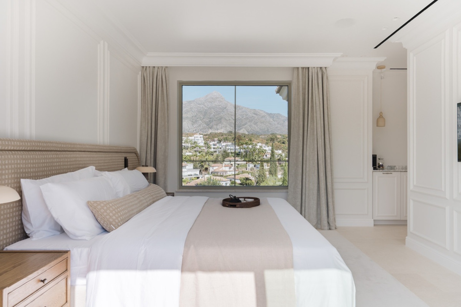 Resale - Villa - Marbella - Nueva Andalucía