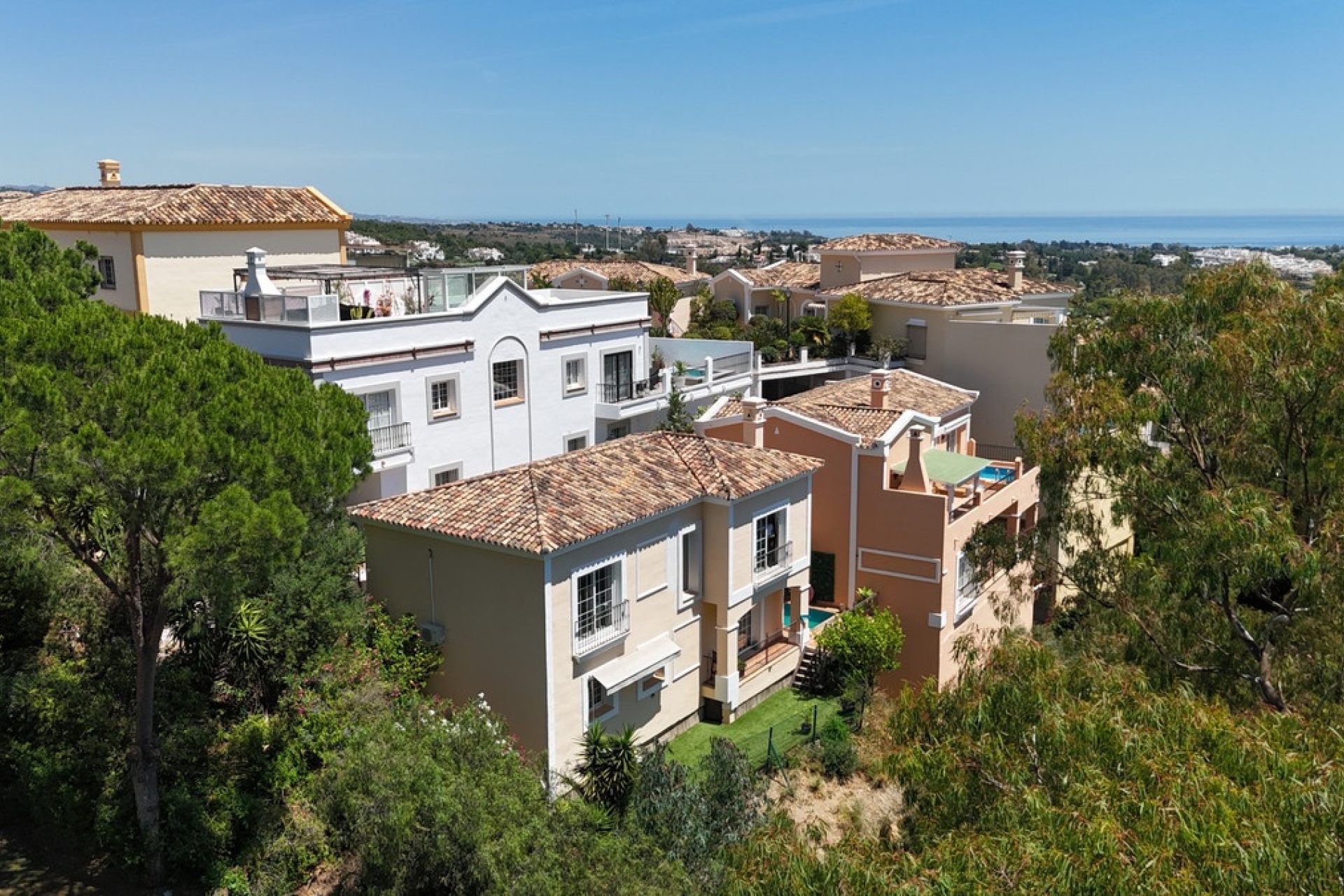 Resale - Villa - Marbella - Nueva Andalucía