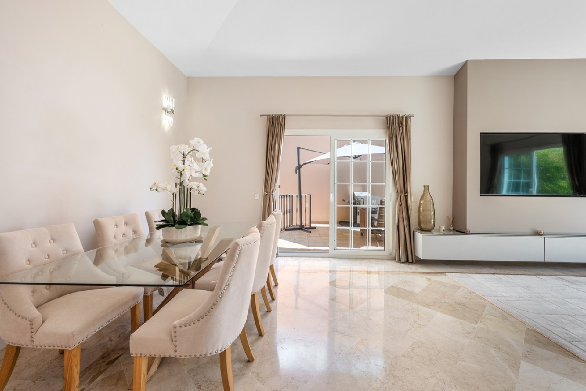 Resale - Villa - Marbella - Nueva Andalucía