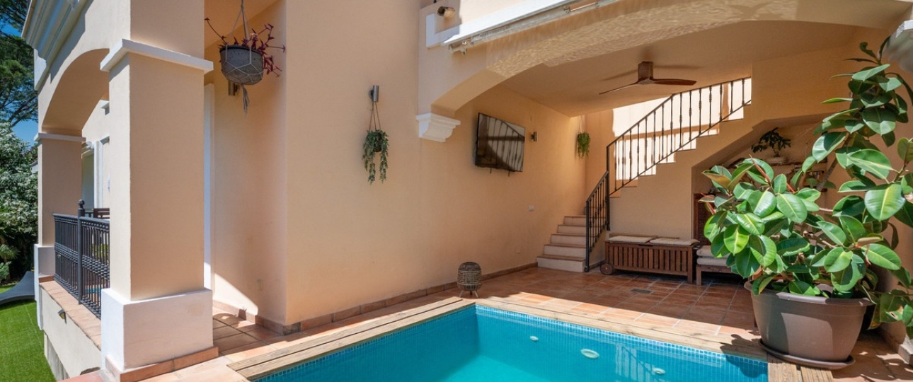 Resale - Villa - Marbella - Nueva Andalucía