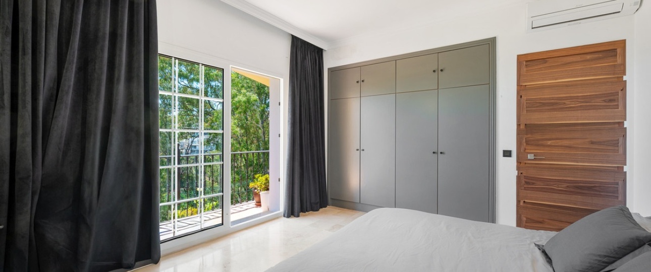Resale - Villa - Marbella - Nueva Andalucía