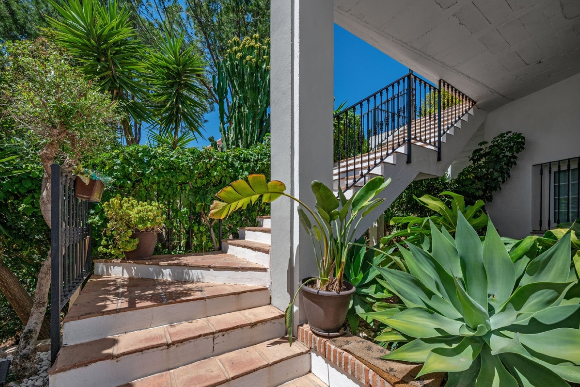 Resale - Villa - Marbella - Nueva Andalucía