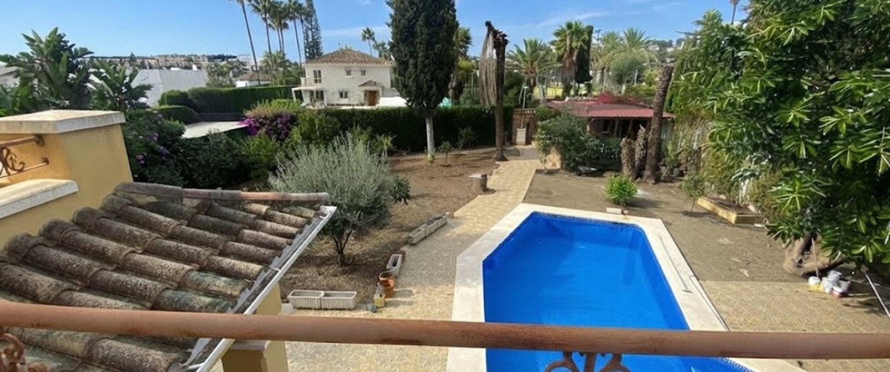 Resale - Villa - Marbella - Nueva Andalucía