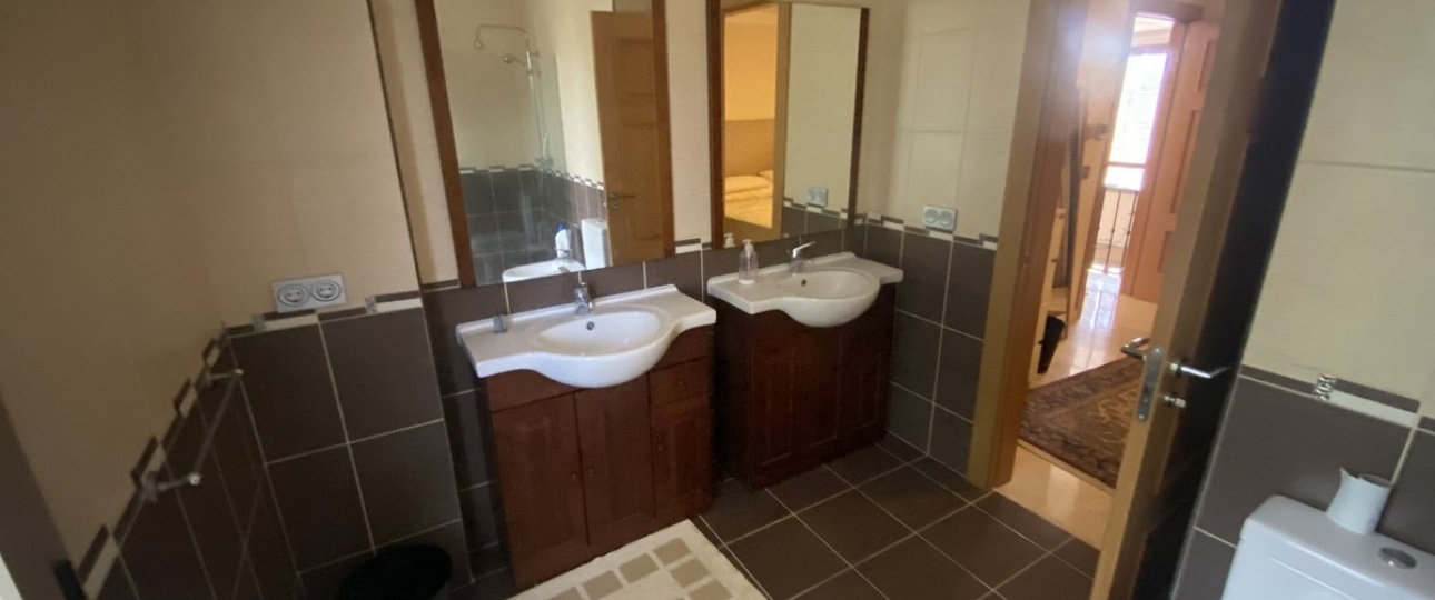 Resale - Villa - Marbella - Nueva Andalucía