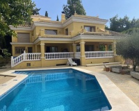 Resale - Villa - Marbella - Nueva Andalucía