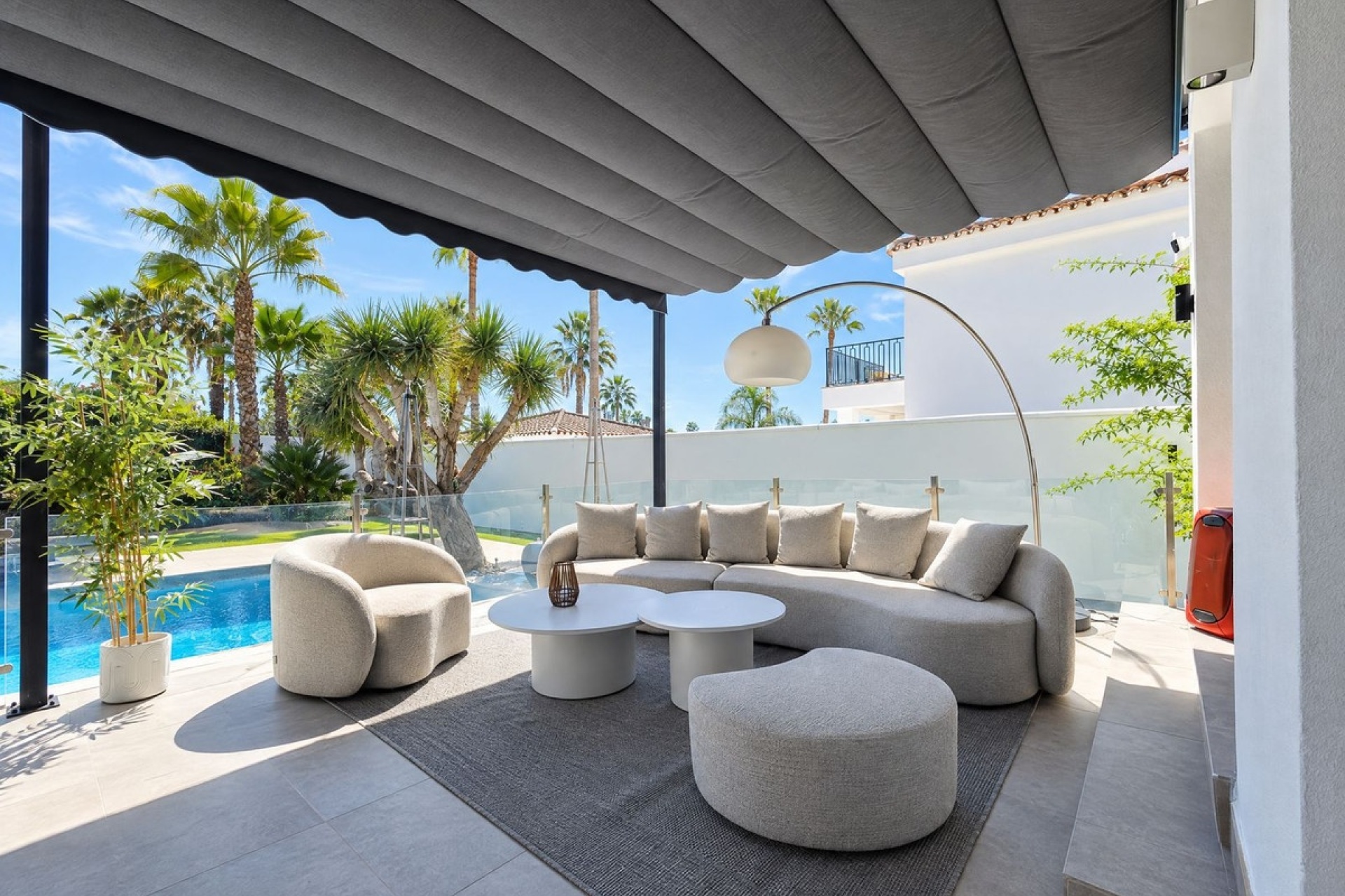 Resale - Villa - Marbella - Nueva Andalucía