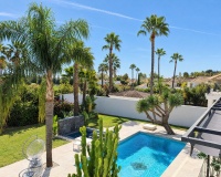Resale - Villa - Marbella - Nueva Andalucía