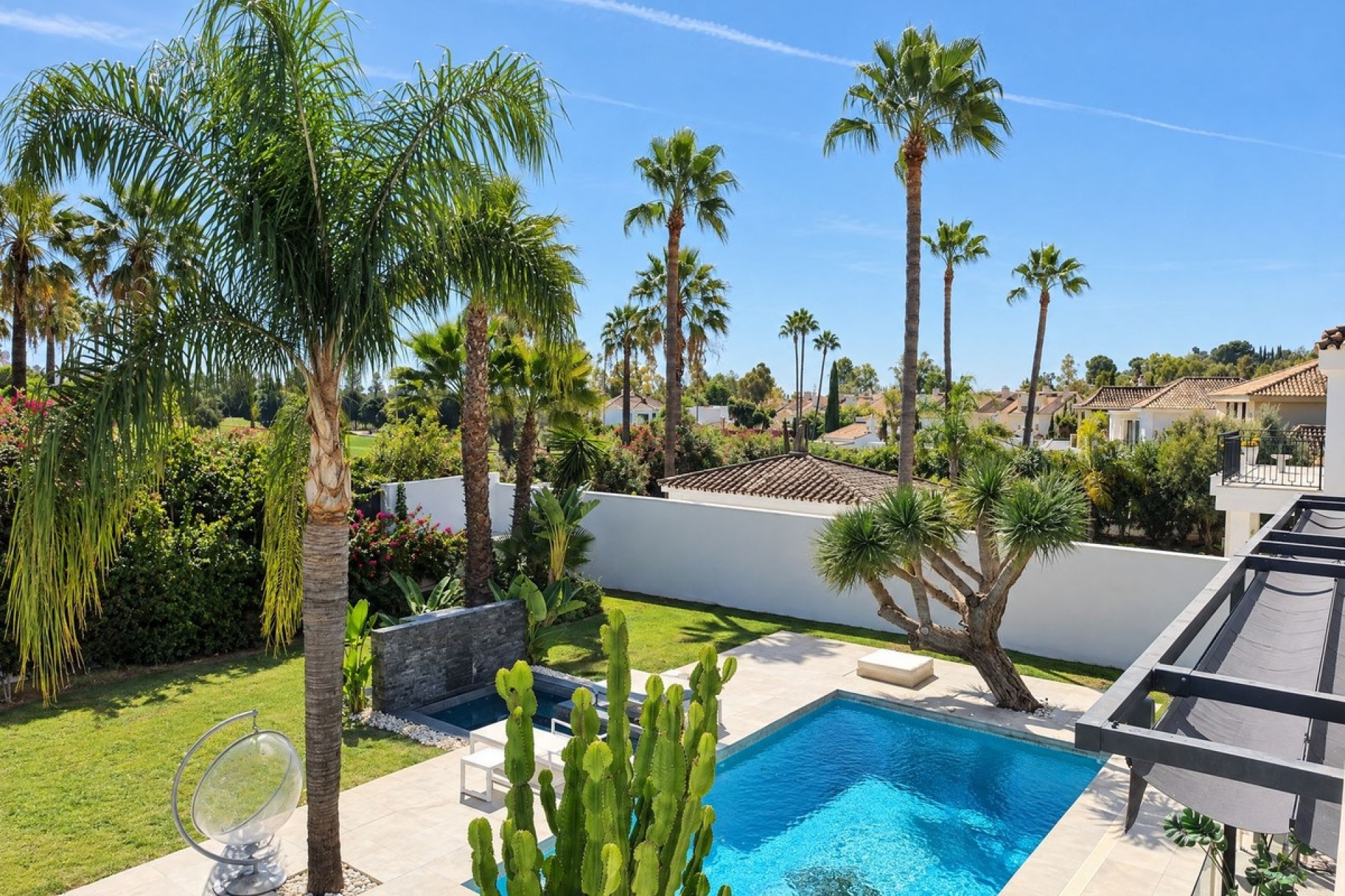 Resale - Villa - Marbella - Nueva Andalucía