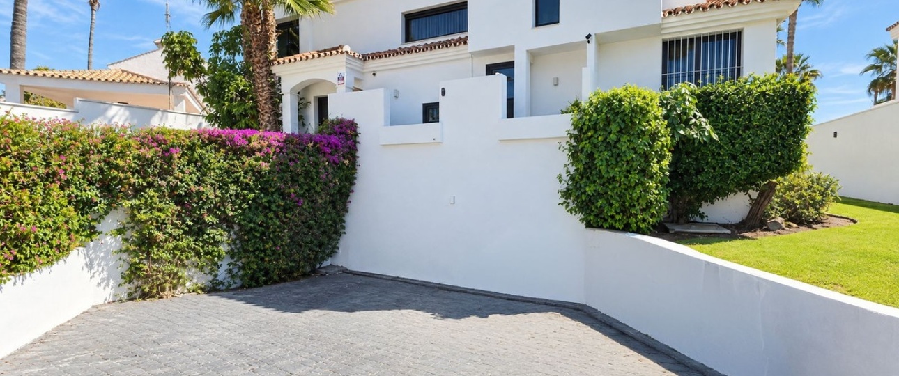 Resale - Villa - Marbella - Nueva Andalucía