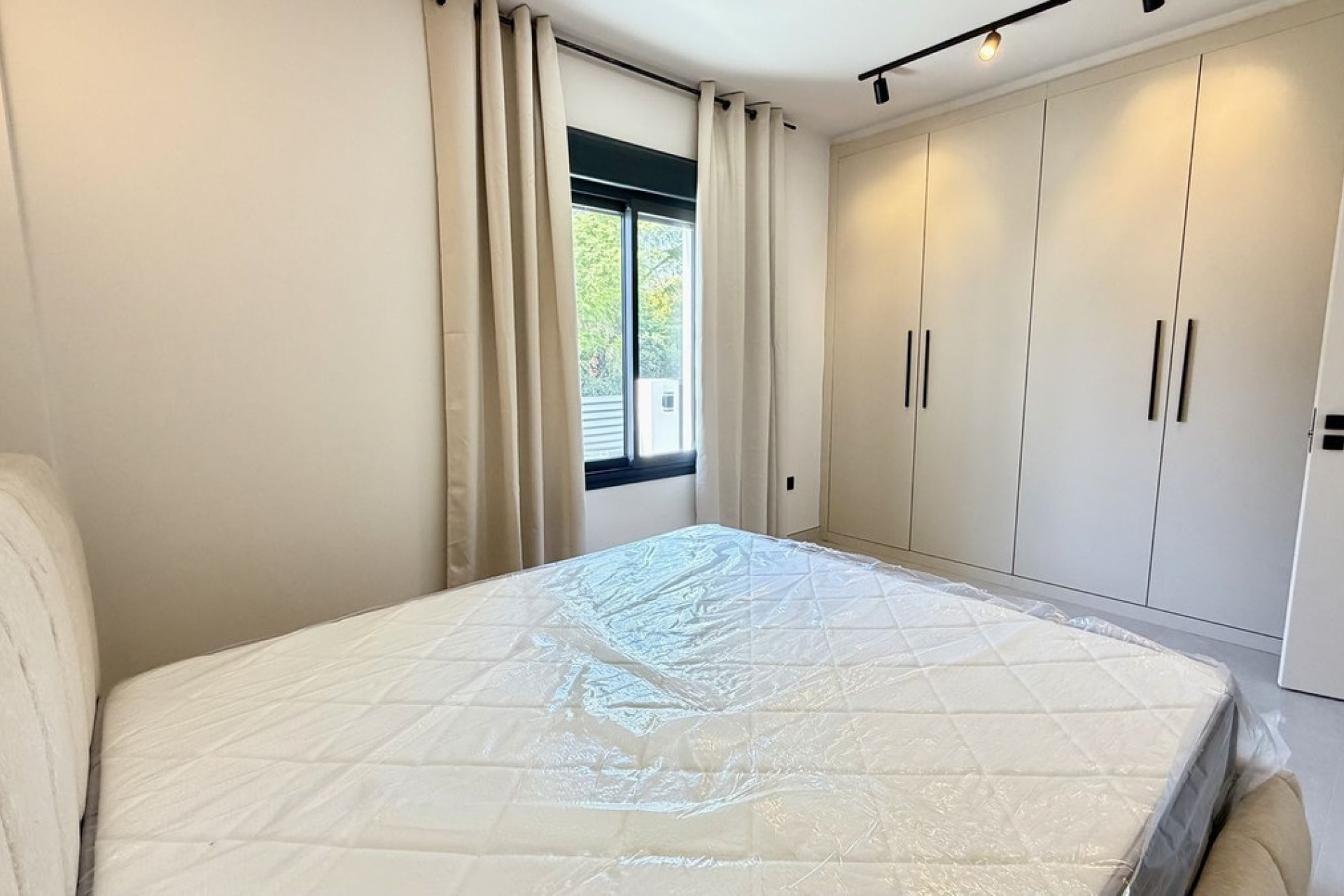 Resale - Villa - Marbella - Nueva Andalucía